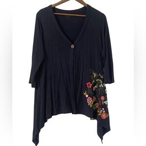 Soft Surroundings Eva shark bite embroidered one button boho lagen look cardigan